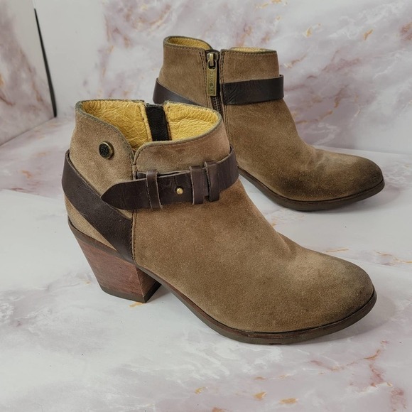BUSSOLA Leather Ankle Bootie Size zipper - Picture 2 of 14